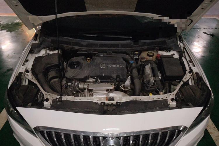 Used Buick Verano 2015 Sedan 20T Dual-Clutch Leading Model Engine Bay