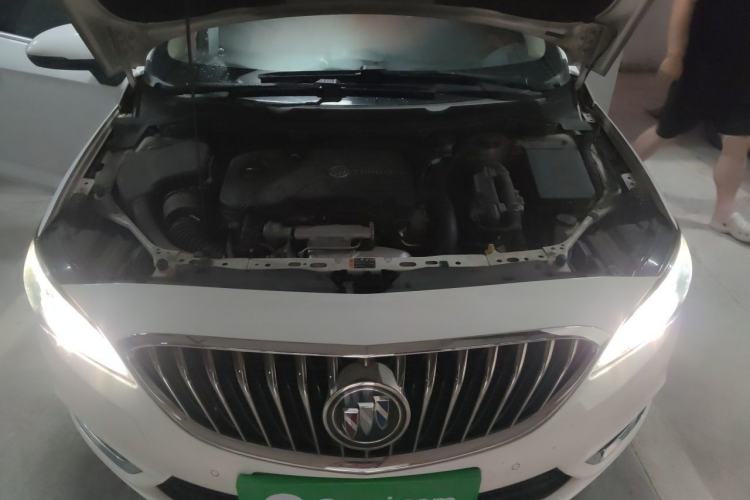 Used Buick Verano 2015 Sedan 20T Dual-Clutch Flagship Model Engine Bay