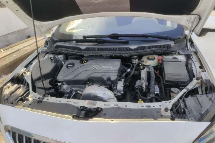 Used Buick Verano 2015 Sedan 15S Automatic Leading Model Engine Bay