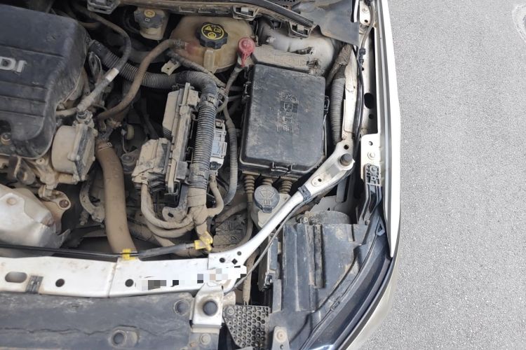 Used Buick Verano 2015 Sedan 15S Manual Entry-Level Model Engine Bay Left