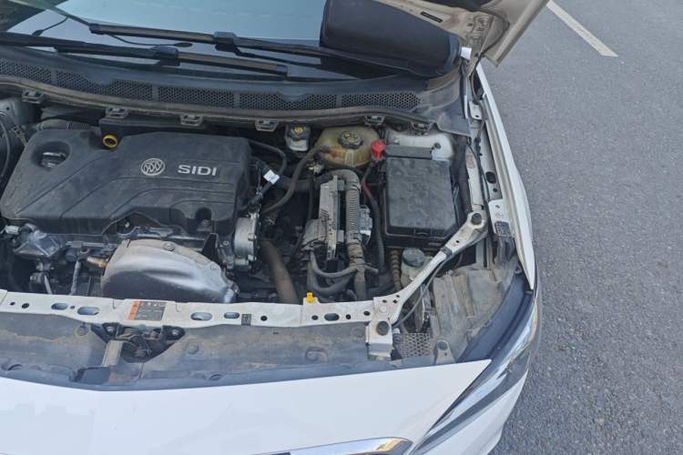 Used Buick Verano 2015 Sedan 15S Automatic Leading Model Engine Bay Left