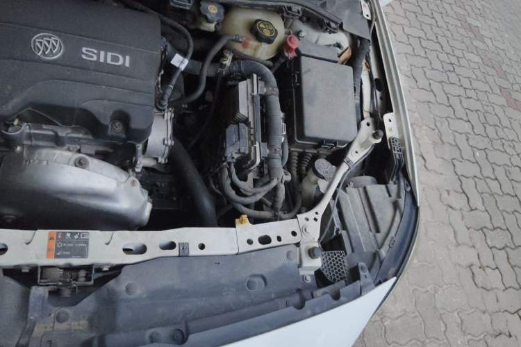 Used Buick Verano 2015 Sedan 15S Automatic Ambition Model Engine Bay Left