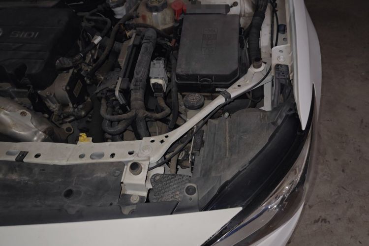 Used Buick Verano 2015 Sedan 15S Automatic Ambition Model Engine Bay Left