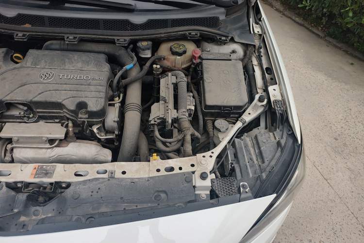 Used Buick Verano 2015 Sedan 20T Dual-Clutch Leading Model Engine Bay Left
