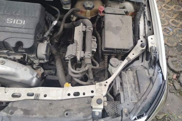 Used Buick Verano 2015 Sedan 15S Automatic Ambition Model Engine Bay Left