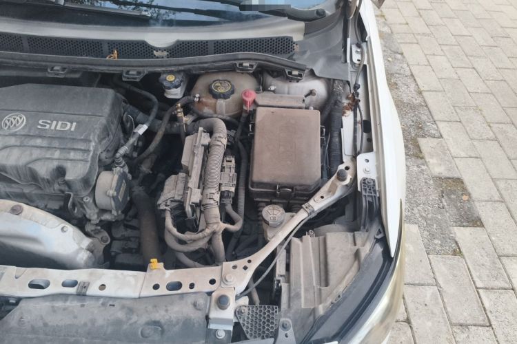 Used Buick Verano 2015 Sedan 15S Automatic Leading Model Engine Bay Left