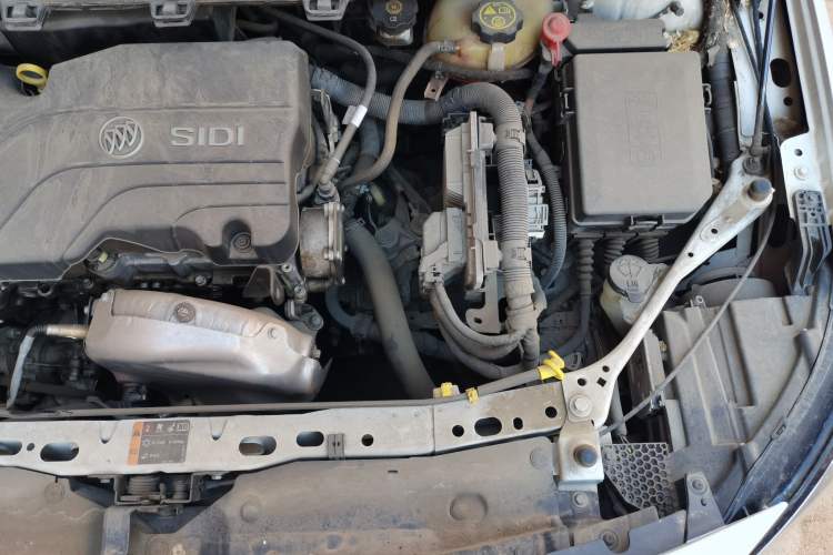 Used Buick Verano 2015 Sedan 15S Manual Entry-Level Model Engine Bay Left