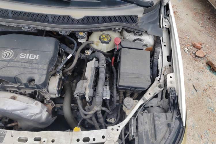 Used Buick Verano 2015 Sedan 15S Automatic Leading Model Engine Bay Left
