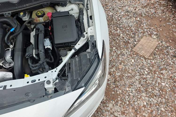 Used Buick Verano 2015 Sedan 20T Dual-Clutch Elite Model Engine Bay Left