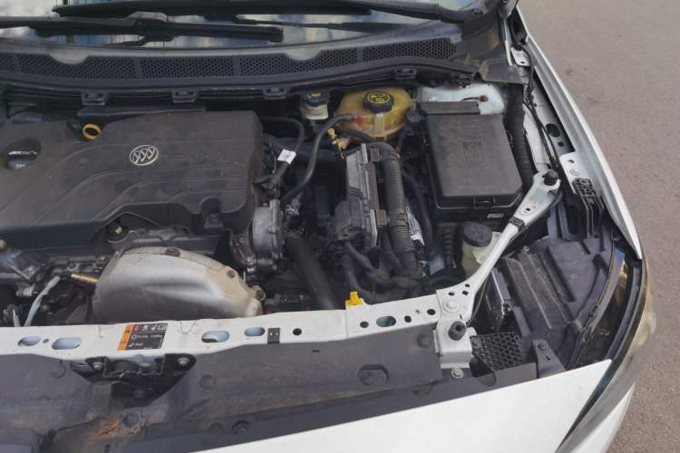 Used Buick Verano 2015 Sedan 15S Automatic Leading Model Engine Bay Left