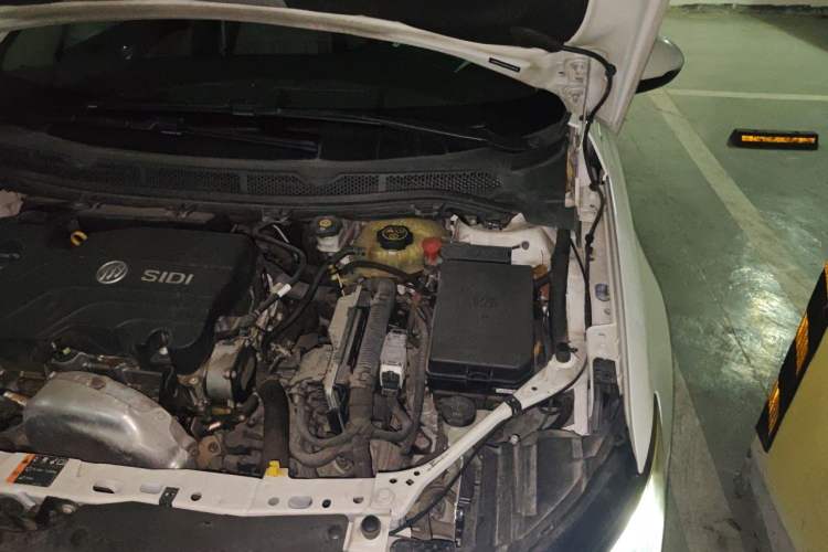 Used Buick Verano 2015 Sedan 15S Automatic Leading Model Engine Bay Left