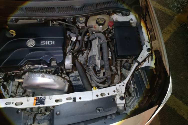 Used Buick Verano 2015 Sedan 15S Automatic Leading Model Engine Bay Left