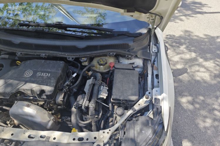 Used Buick Verano 2015 Sedan 15S Automatic Leading Model Engine Bay Left