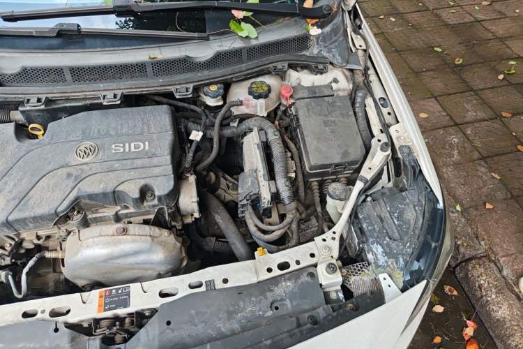 Used Buick Verano 2015 Sedan 15S Manual Leading Model Engine Bay Left