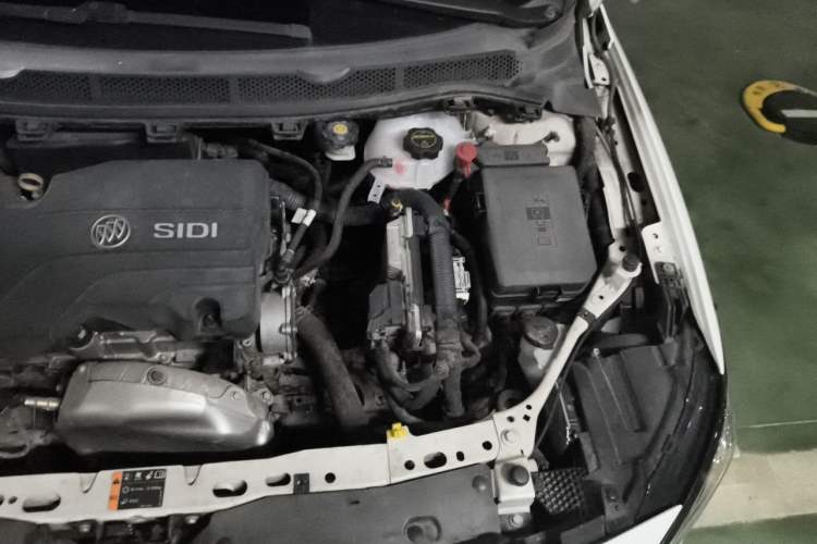 Used Buick Verano 2015 Sedan 15S Automatic Leading Model Engine Bay Left