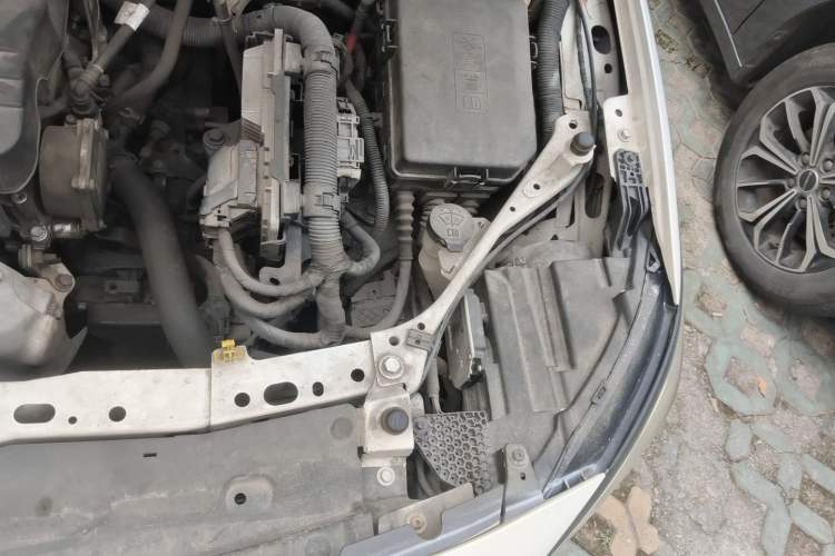 Used Buick Verano 2015 Sedan 15S Automatic Ambition Model Engine Bay Left