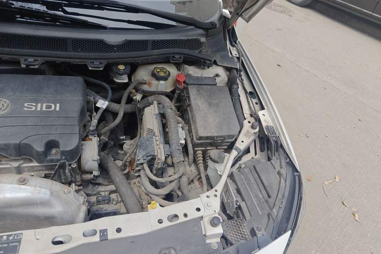 Used Buick Verano 2015 Sedan 15S Automatic Leading Model Engine Bay Left