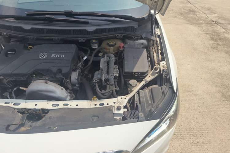 Used Buick Verano 2015 Sedan 15S Manual Leading Model Engine Bay Left