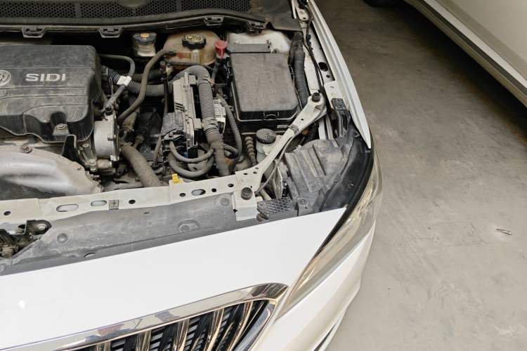 Used Buick Verano 2015 Sedan 15S Automatic Ambition Model Engine Bay Left