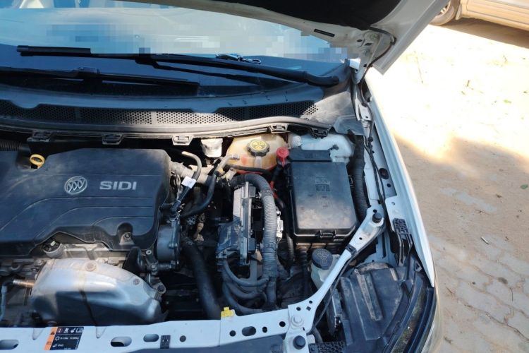 Used Buick Verano 2015 Sedan 15S Automatic Leading Model Engine Bay Left