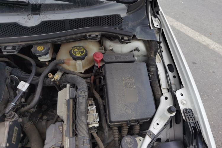 Used Buick Verano 2015 Sedan 15S Automatic Leading Model Engine Bay Left