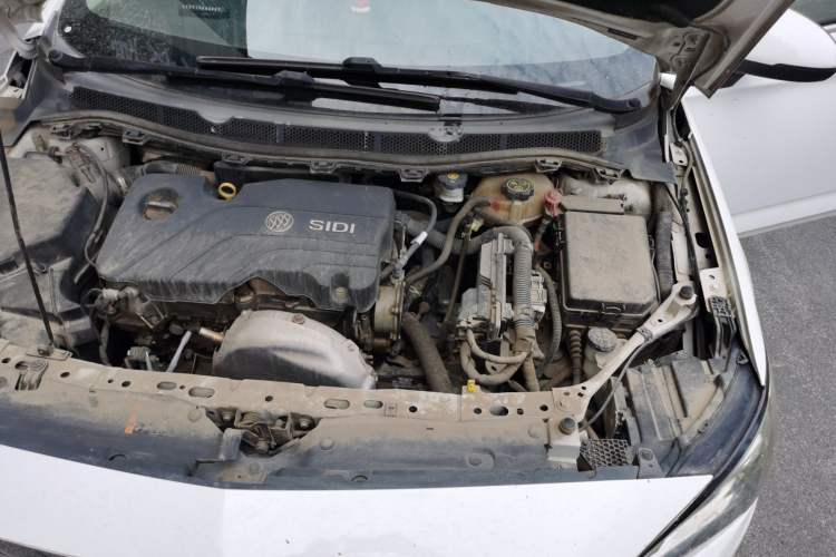 Used Buick Verano 2015 Sedan 15S Automatic Leading Model Engine Bay Left