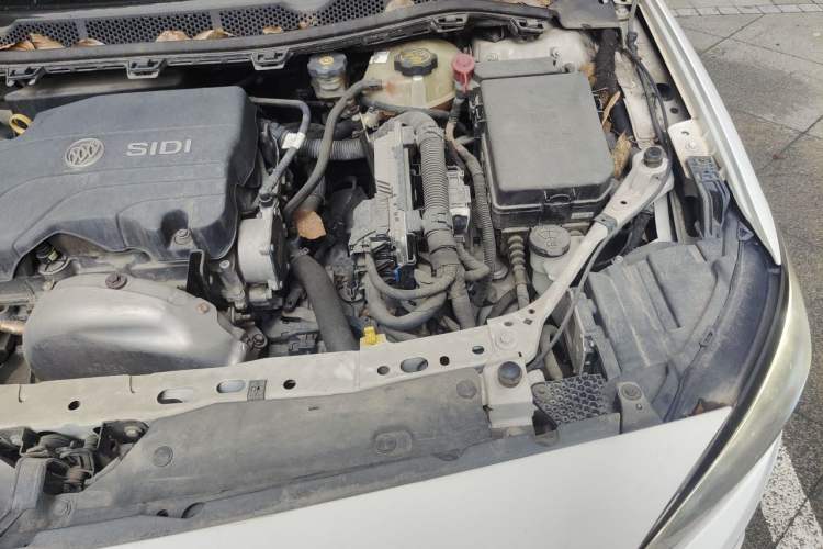 Used Buick Verano 2015 Sedan 15S Automatic Leading Model Engine Bay Left