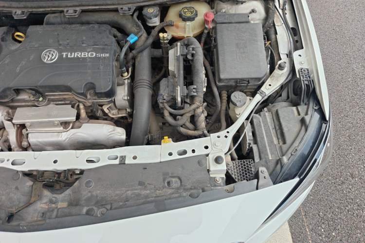 Used Buick Verano 2015 Sedan 20T Dual-Clutch Elite Model Engine Bay Left