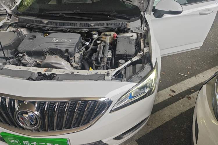 Used Buick Verano 2015 Sedan 15S Manual Entry-Level Model Engine Bay Left