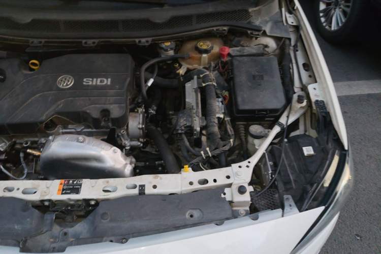 Used Buick Verano 2015 Sedan 15S Automatic Leading Model Engine Bay Left