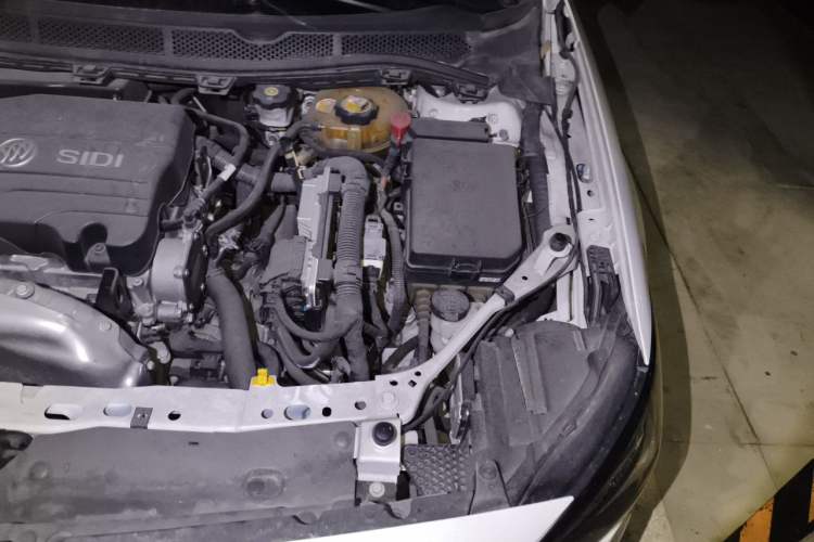 Used Buick Verano 2015 Sedan 15S Automatic Leading Model Engine Bay Left