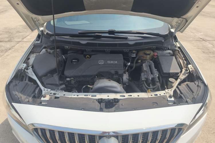 Used Buick Verano 2015 Sedan 15S Manual Leading Model Engine Bay