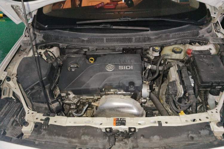 Used Buick Verano 2015 Sedan 15S Automatic Leading Model Engine Bay