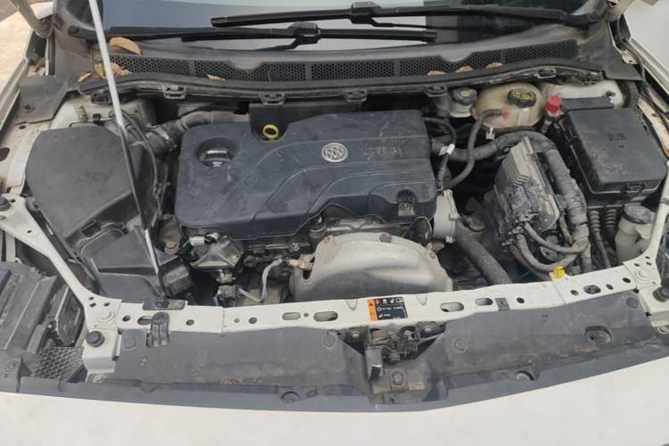 Used Buick Verano 2015 Sedan 15S Manual Entry-Level Model Engine Bay