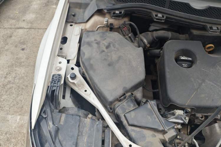 Used Buick Verano 2015 Sedan 15S Automatic Leading Model Engine Bay Right