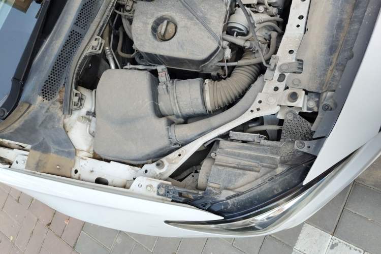Used Buick Verano 2015 Sedan 20T Dual-Clutch Elite Model Engine Bay Right
