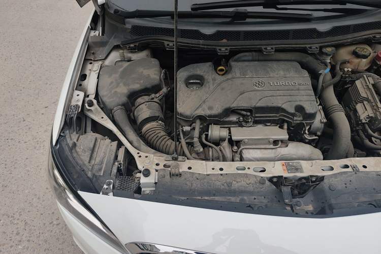 Used Buick Verano 2015 Sedan 20T Dual-Clutch Leading Model Engine Bay Right