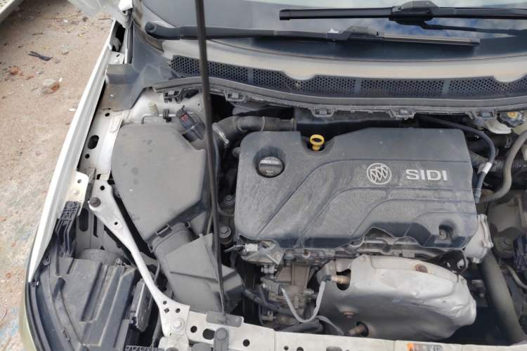 Used Buick Verano 2015 Sedan 15S Automatic Leading Model Engine Bay Right