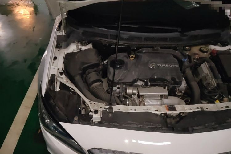 Used Buick Verano 2015 Sedan 20T Dual-Clutch Leading Model Engine Bay Right