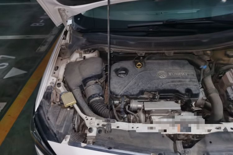 Used Buick Verano 2015 Sedan 20T Dual-Clutch Leading Model Engine Bay Right