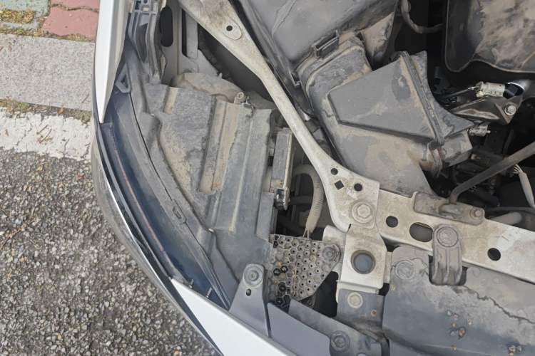 Used Buick Verano 2015 Sedan 15S Automatic Ambition Model Engine Bay Right