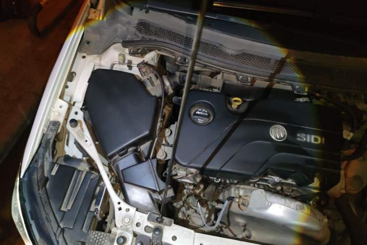 Used Buick Verano 2015 Sedan 15S Automatic Leading Model Engine Bay Right