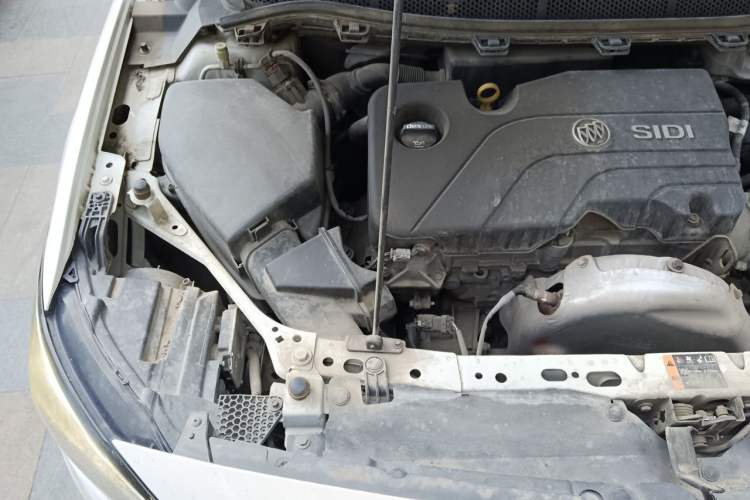 Used Buick Verano 2015 Sedan 15S Automatic Leading Model Engine Bay Right