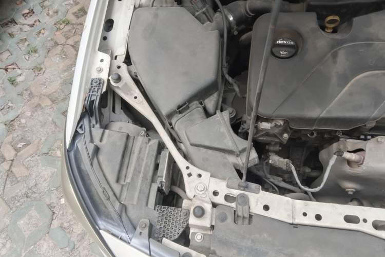 Used Buick Verano 2015 Sedan 15S Automatic Ambition Model Engine Bay Right