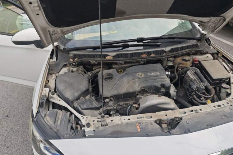 Used Buick Verano 2015 Sedan 15S Automatic Ambition Model Engine Bay Right