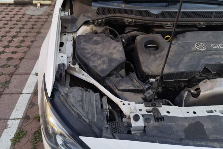 Used Buick Verano 2015 Sedan 15S Automatic Leading Model Engine Bay Right