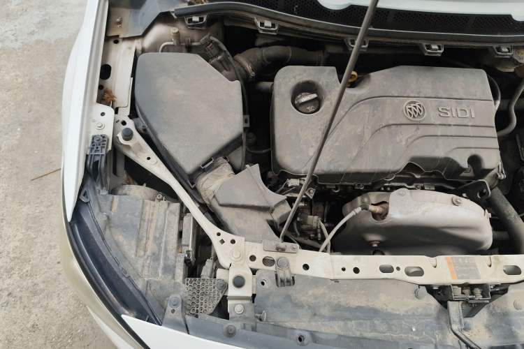 Used Buick Verano 2015 Sedan 15S Manual Leading Model Engine Bay Right