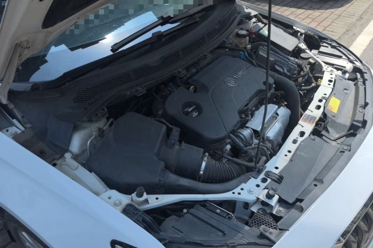Used Buick Verano 2015 Sedan 20T Dual-Clutch Leading Model Engine Bay Right