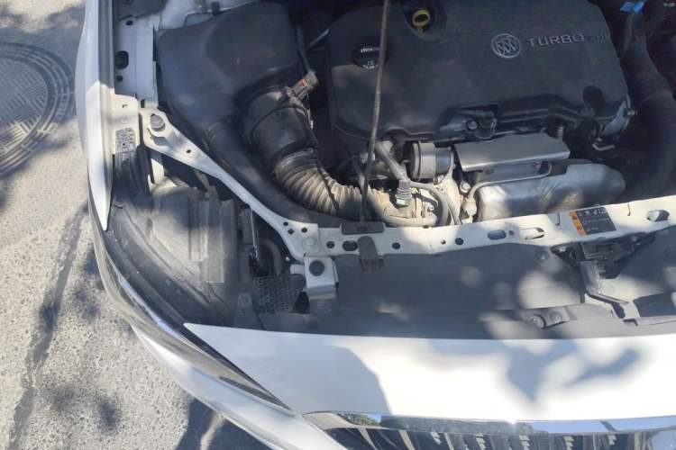 Used Buick Verano 2015 Sedan 20T Dual-Clutch Elite Model Engine Bay Right