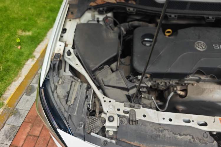 Used Buick Verano 2015 Sedan 15S Automatic Ambition Model Engine Bay Right